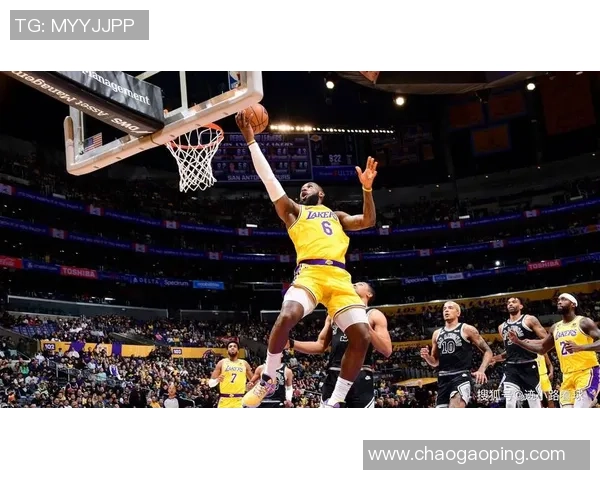 湖人对决马刺精彩集锦回顾球星表现与关键时刻一览