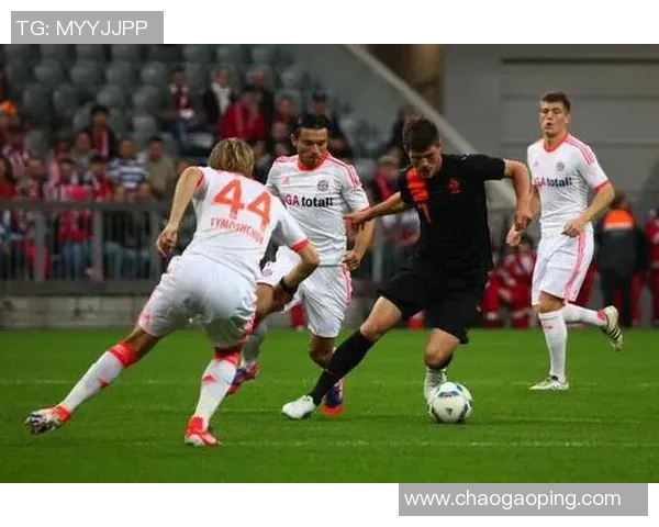 科隆与博洛尼亚精彩对决结果揭晓赛季表现分析与未来展望